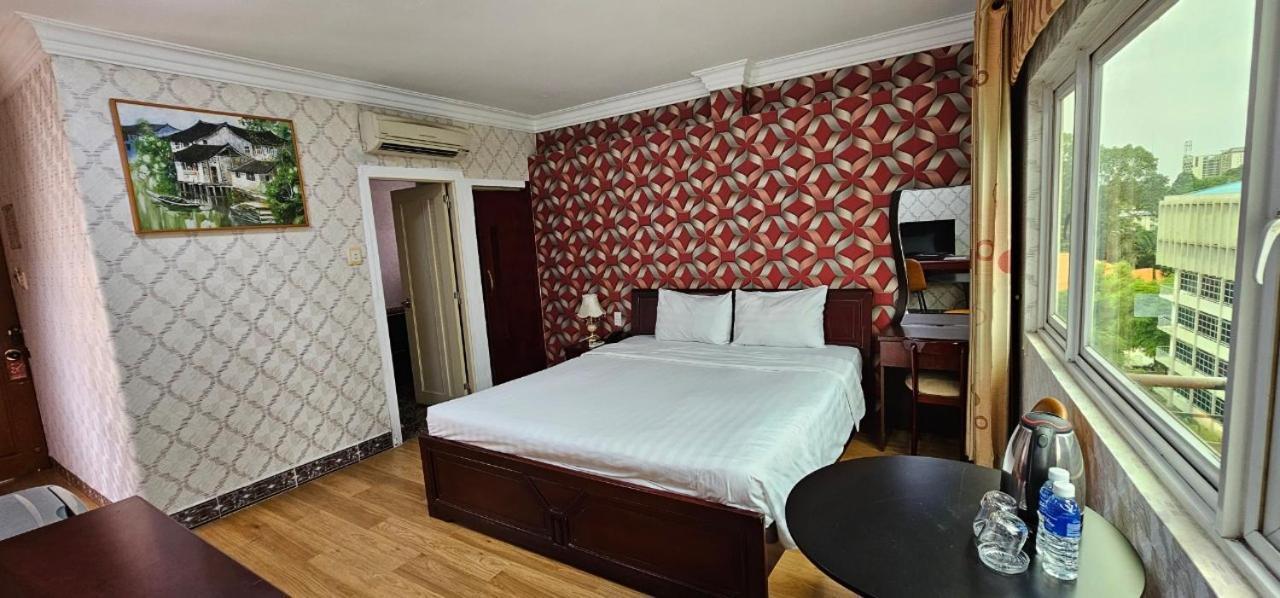 Cosmo Central Hotel Ho Chi Minh Exterior foto